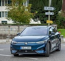 Sieben Fahrer und eine Fahrerin legten 794 km mit einer Batterieladung zurück.